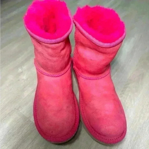 Ugg boots hot‎ pink raspberry size 4 - Picture 1 of 8